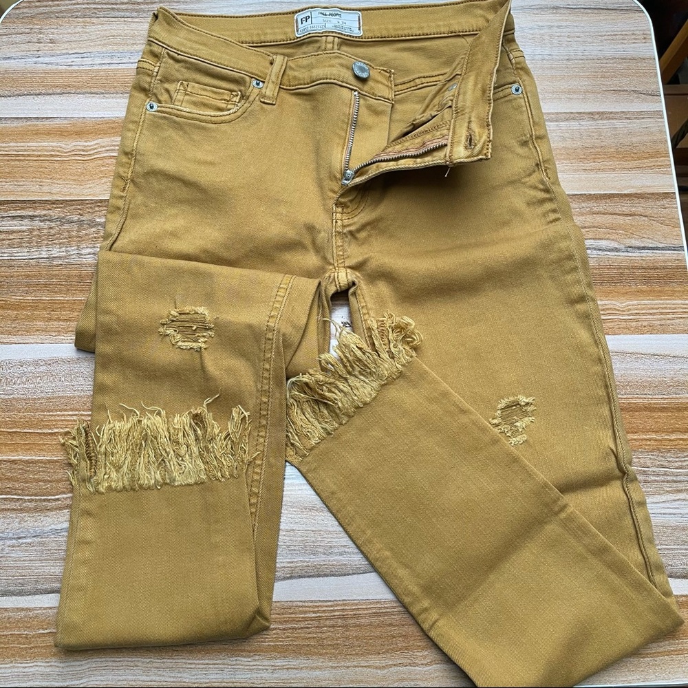 Free People NWOT Skinny Ankle Jeans
